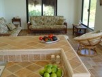 nuestro_tesoro_downstairs_livingroom_l.jpg